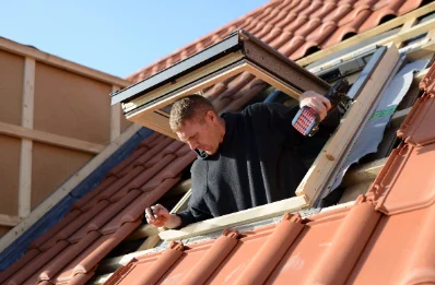 Pose de fenêtres de toit Velux à Andouillé